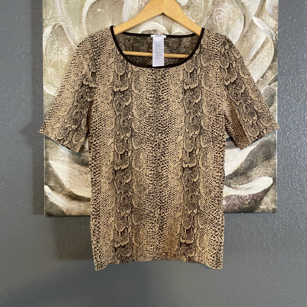 🔥Wolford Size Large Top Reptile Print short sleeve